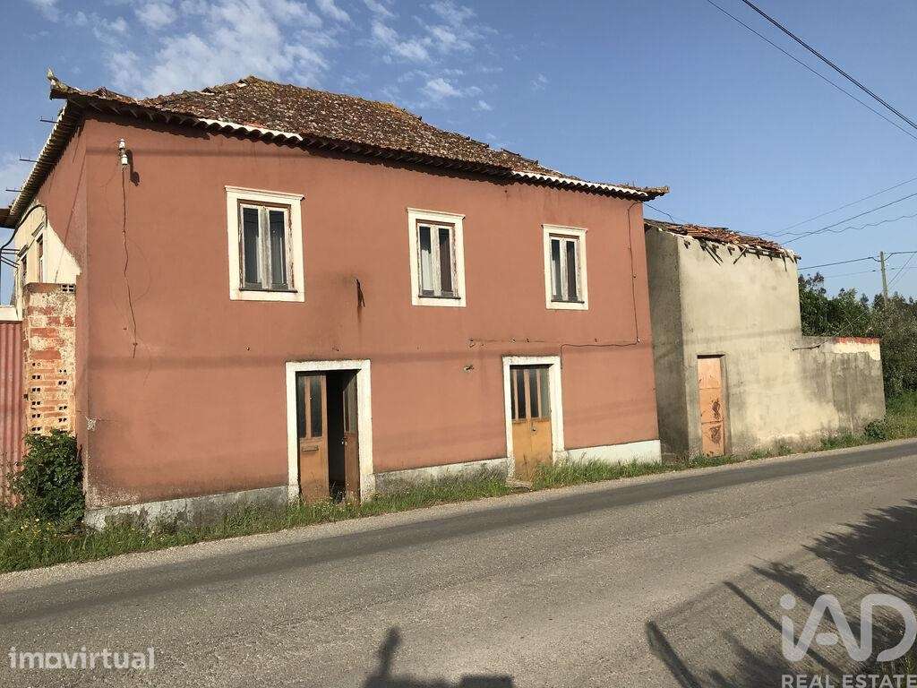 Casa de Campo T5 em Freixianda, Ribeira do Fárrio e Formigais - Grande imagem: 2/40