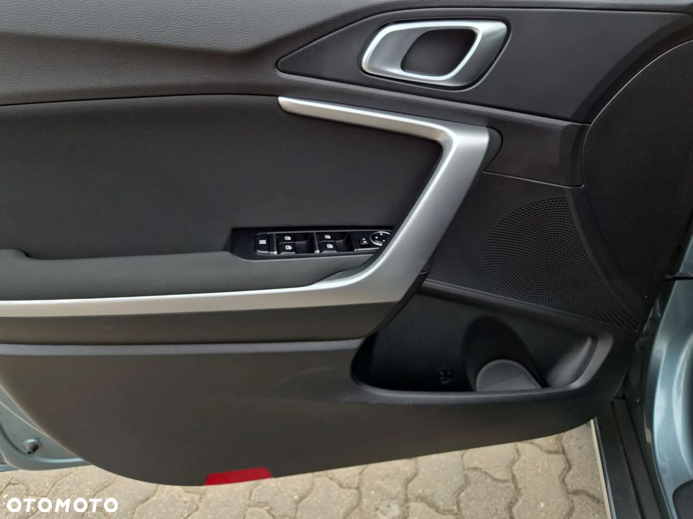 Kia XCeed 1.5 T-GDI M - 12