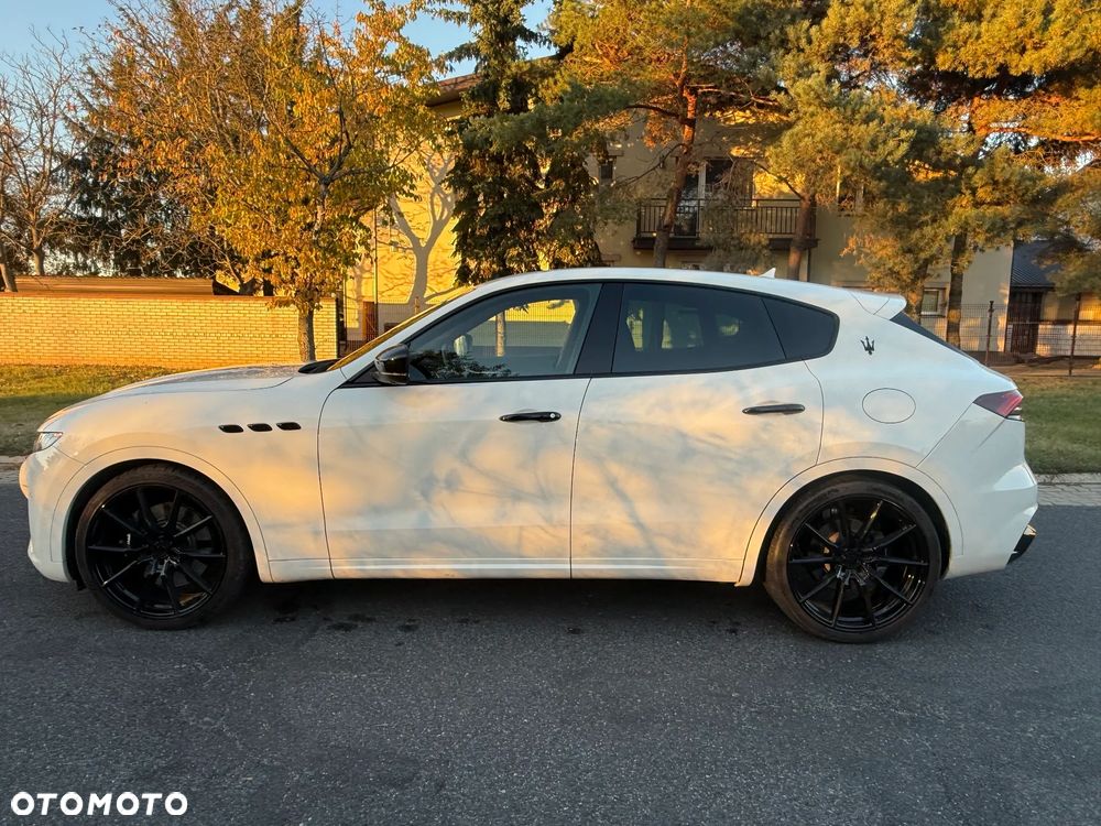 Maserati Levante - 8