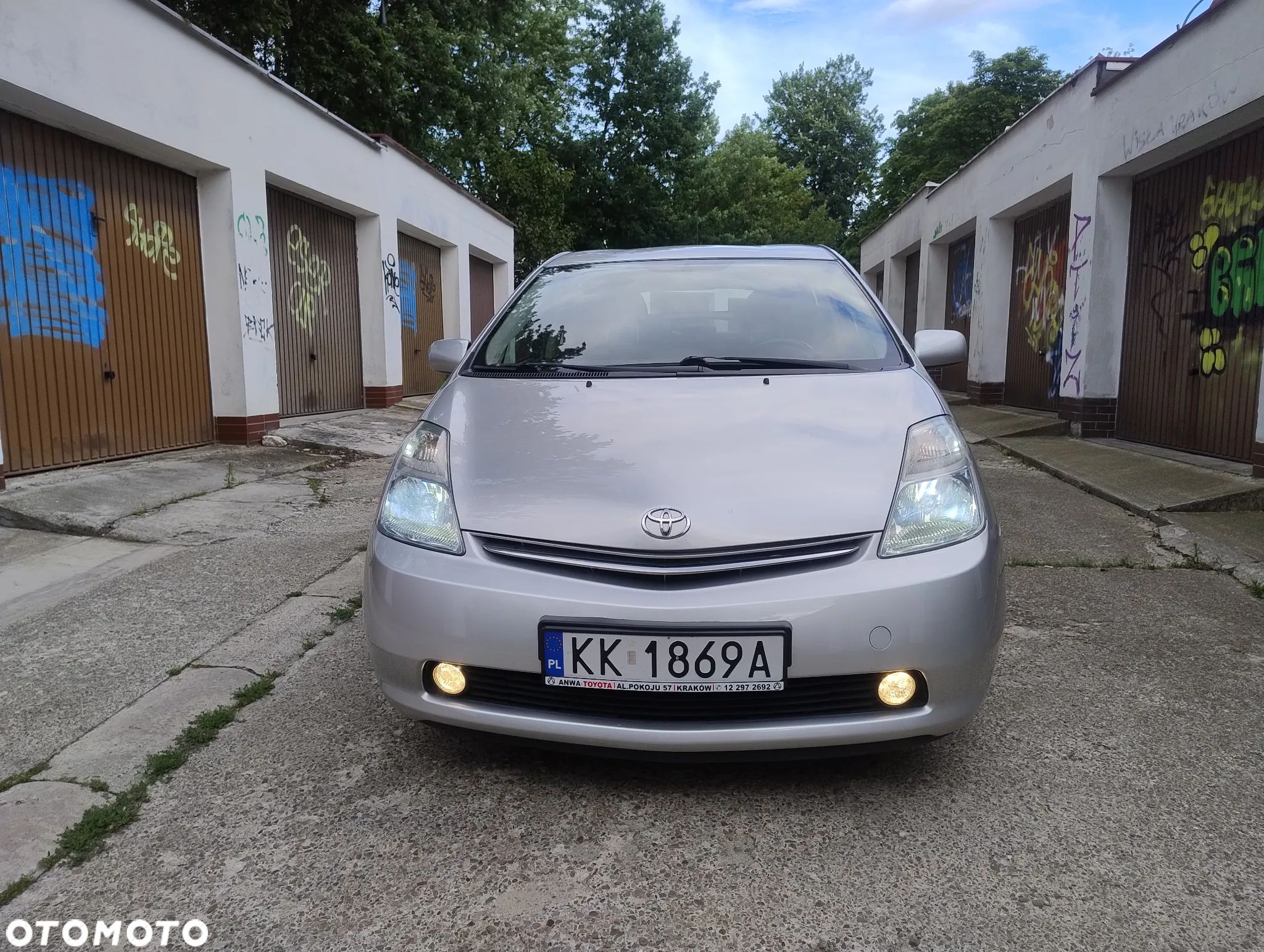 Toyota Prius (Hybrid) Sol - 1