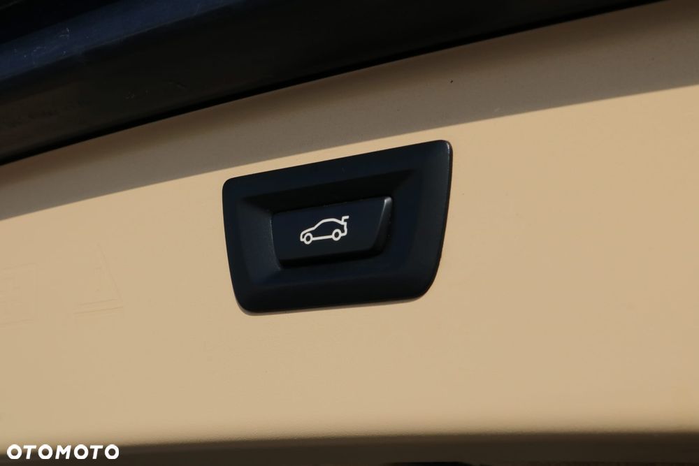 BMW Seria 5 525d xDrive Modern Line - 39