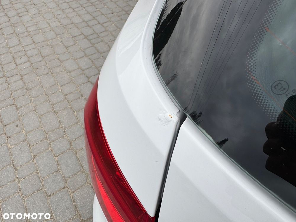 Volkswagen Passat - 13