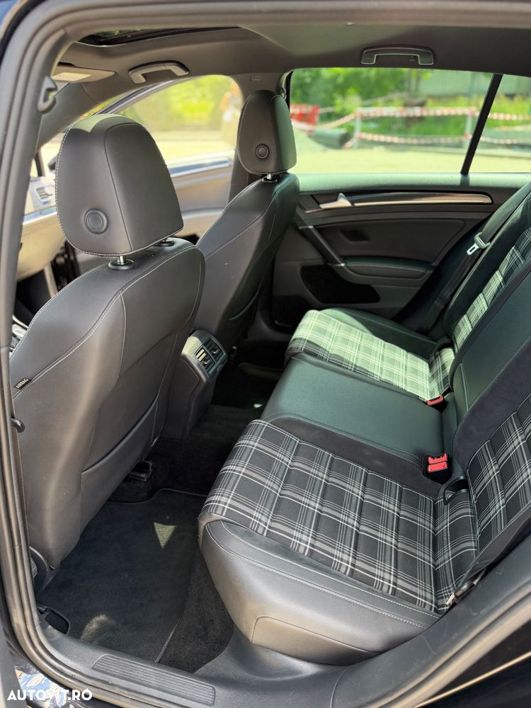 Volkswagen Golf 2.0 TDI DPF BMT DSG GTD - 7