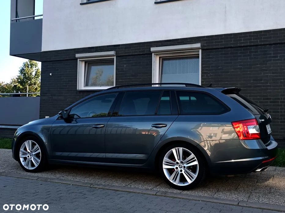 Skoda Octavia 2.0 TDI DSG RS - 7