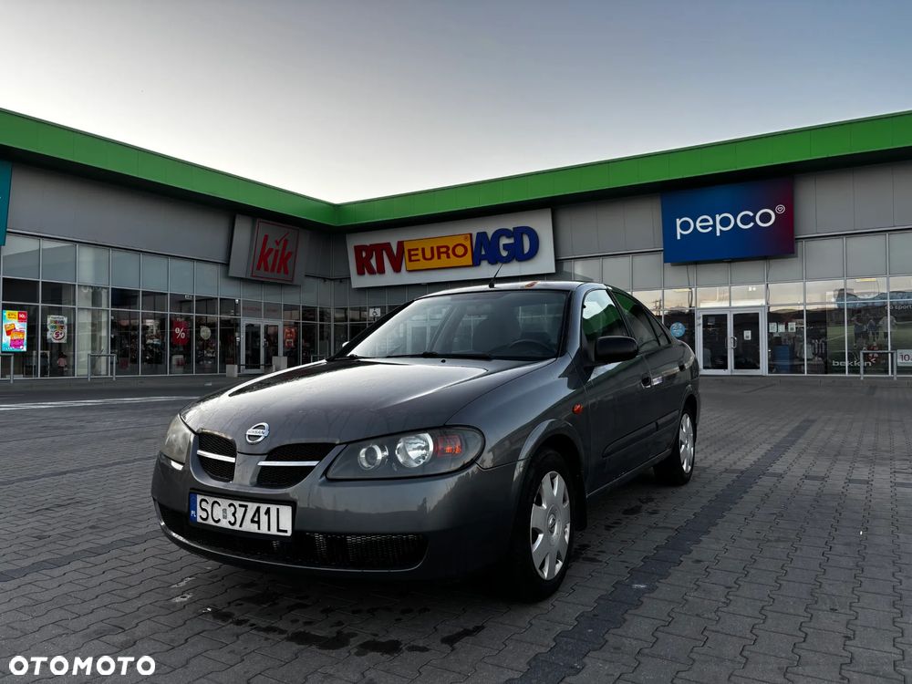 Nissan Almera 1.5 Base - 1