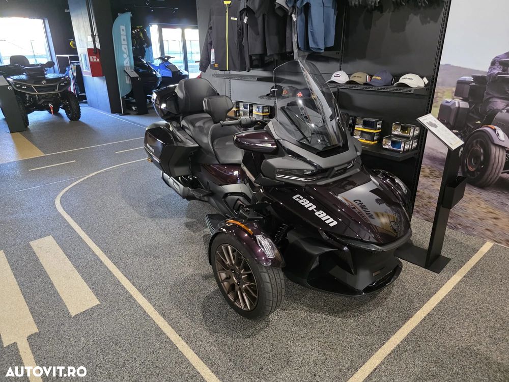 Can-Am Spyder - 3