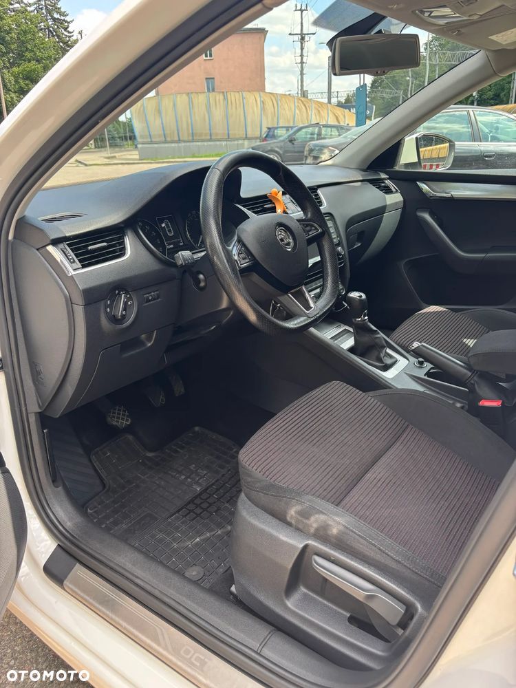 Skoda Octavia 2.0 TDI Style - 11