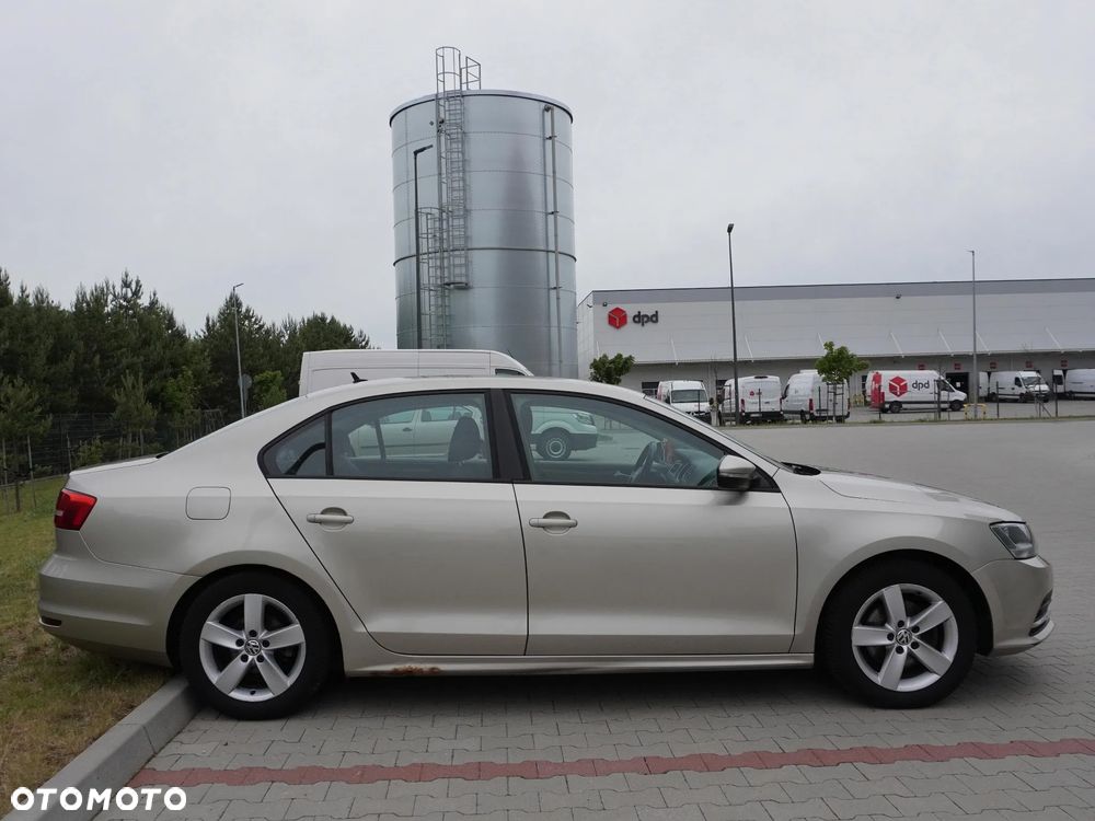Volkswagen Jetta 2.0 TDI DPF BMT Comfortline - 6