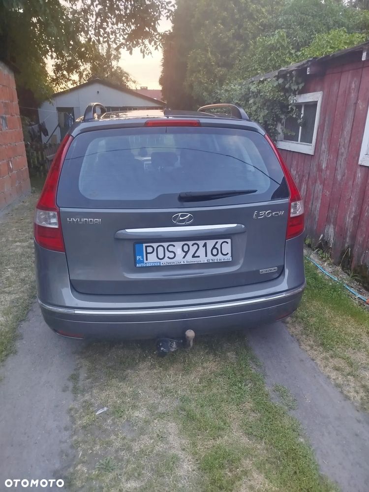 Hyundai i30 1.6 CRDi Base + - 3