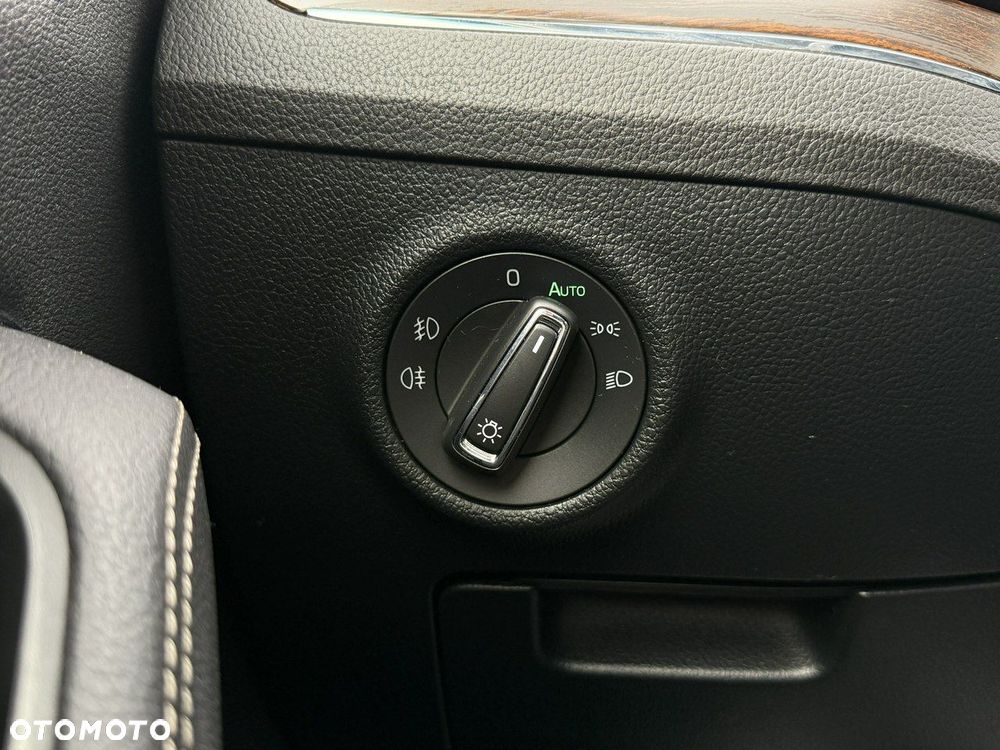 Skoda Superb 2.0 TDI SCR 4x4 Scout DSG - 37