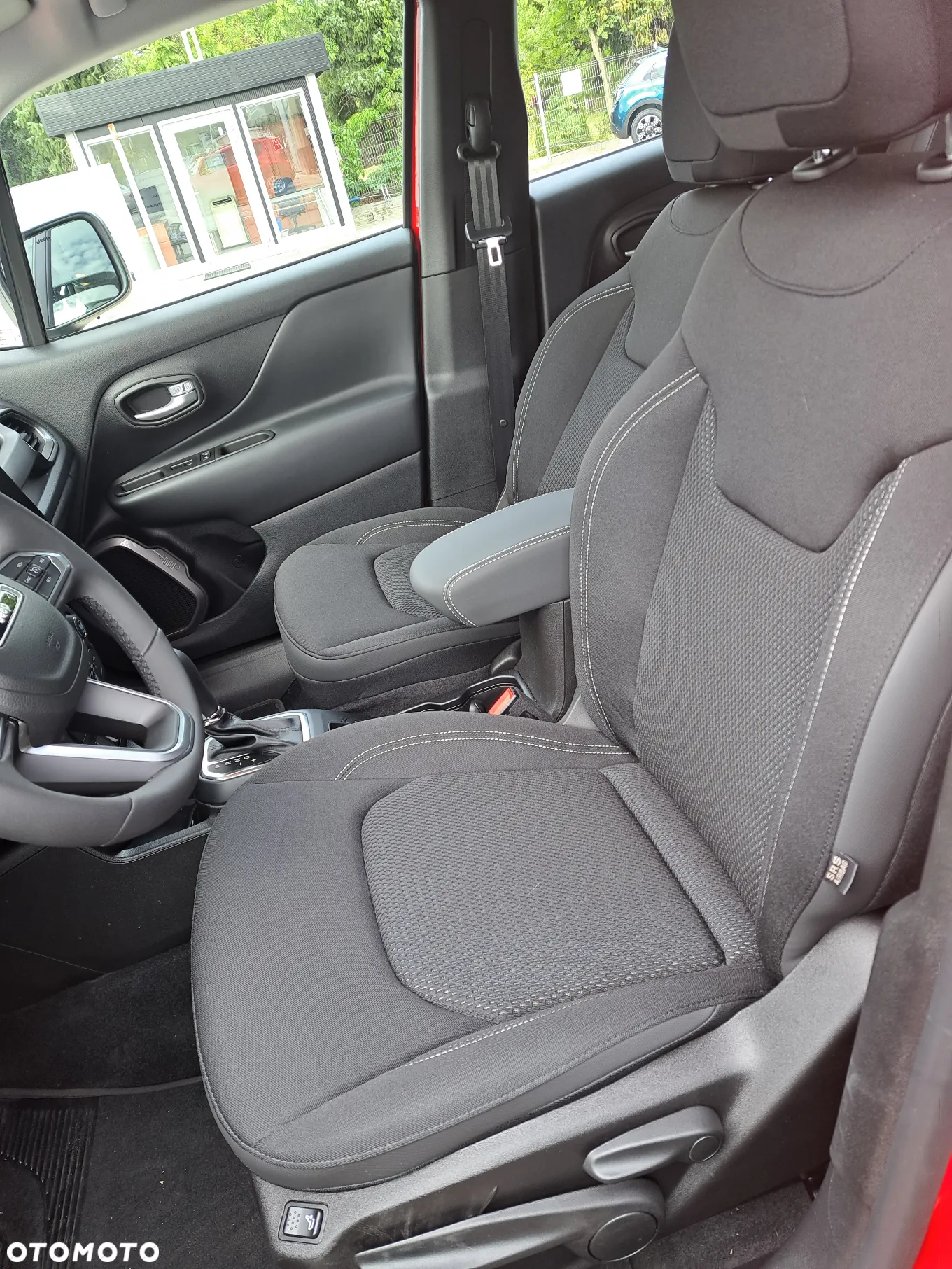 Jeep Renegade 1.5 T4 mHEV Altitude FWD S&S DCT - 9