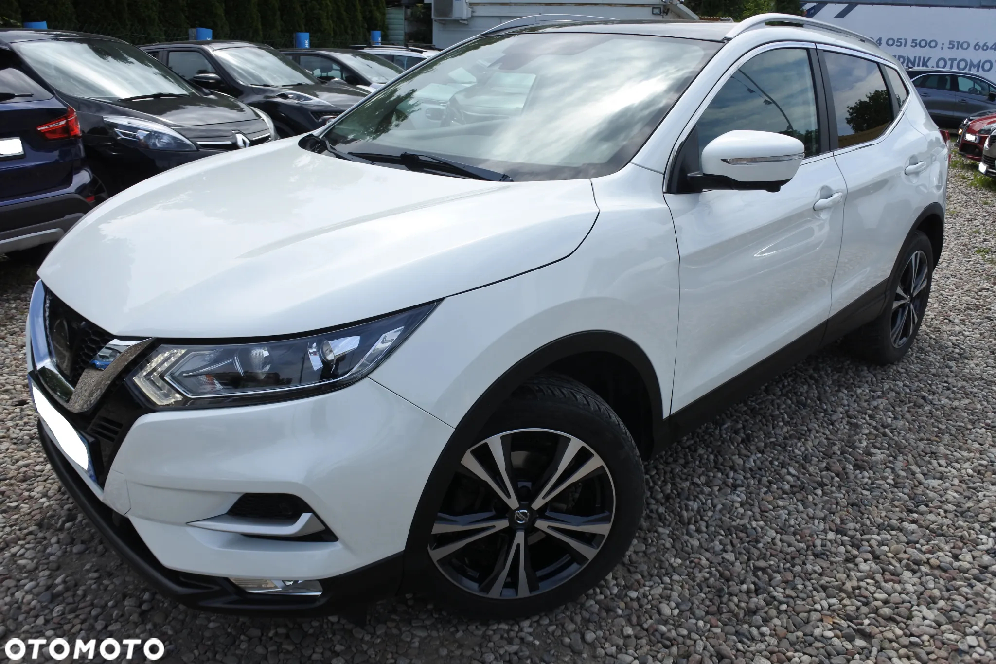 Nissan Qashqai 1.2 DIG-T Xtronic TEKNA - 2