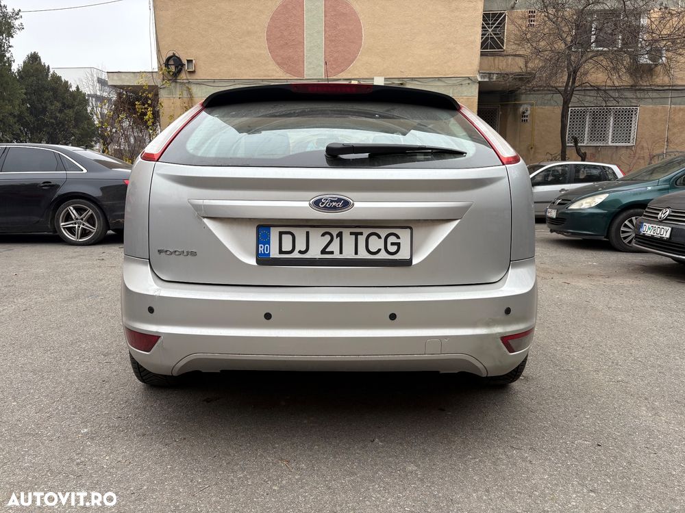 Ford Focus 1.6 16V Aut. Titanium - 1
