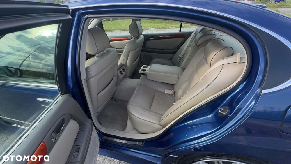 Lexus GS - 16