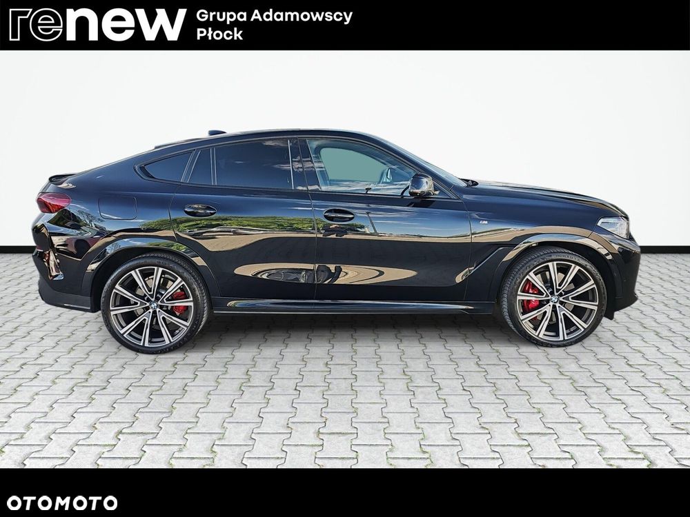 BMW X6 M50i - 12