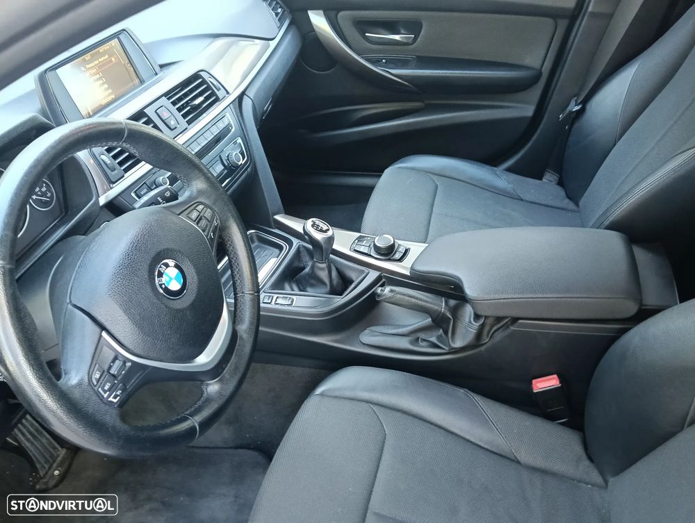 BMW 318 d xDrive Line Modern — fotografia 45