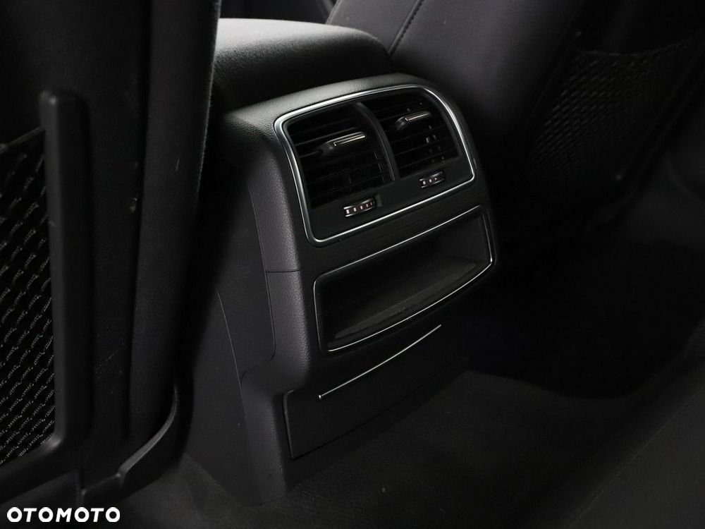 Audi A6 Avant 2.0 TDI Ultra S tronic - 40