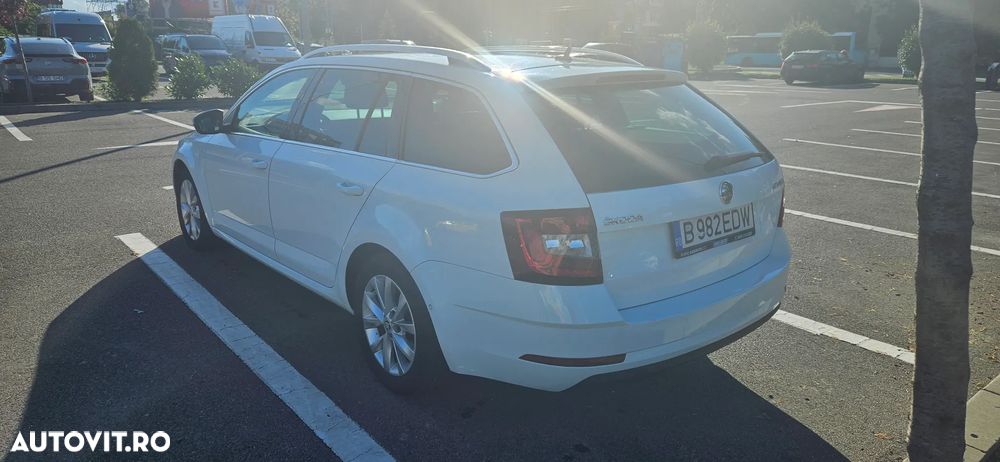 Skoda Octavia 2.0 TDI DSG Premium Edition - 4