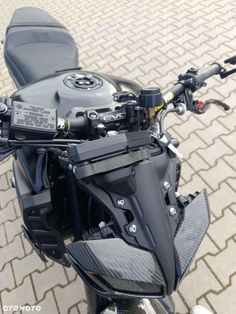 Yamaha MT - 11