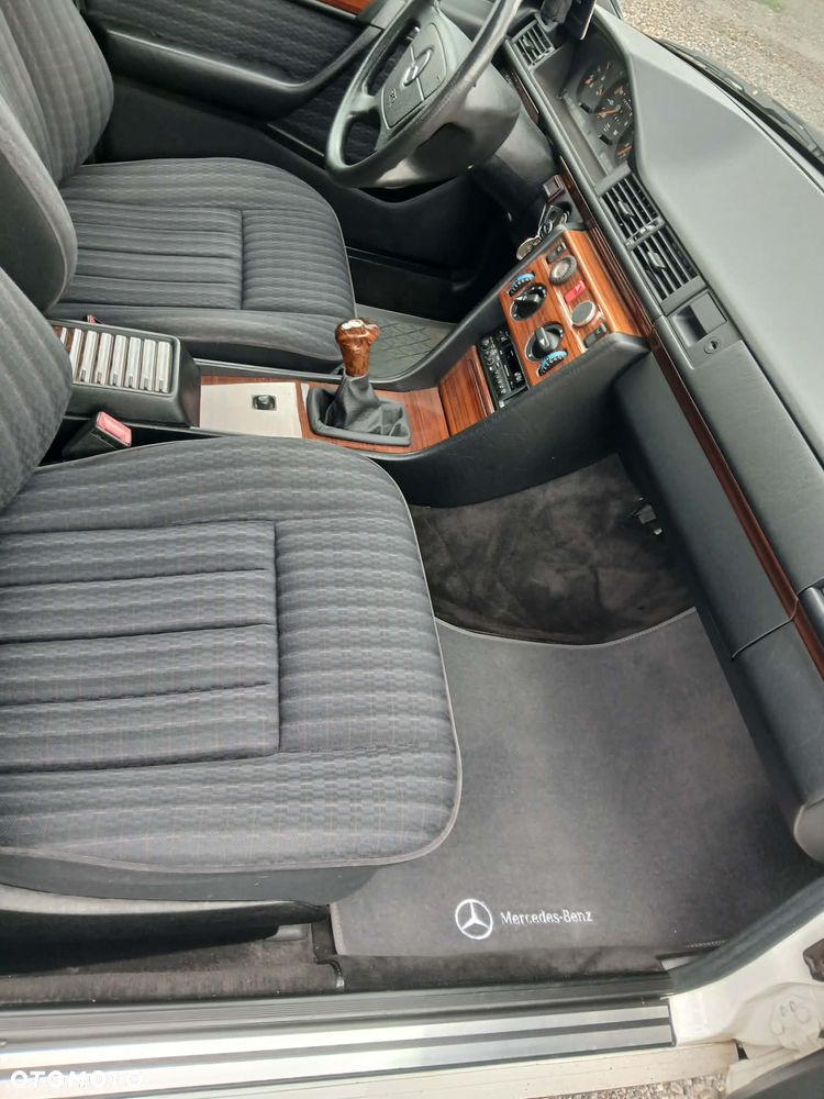 Mercedes-Benz W124 (1984-1993) - 10
