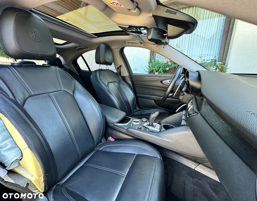 Alfa Romeo Giulia 2.2 D Turbo Super - 29