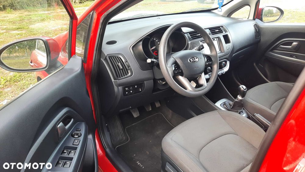 Kia Rio - 7
