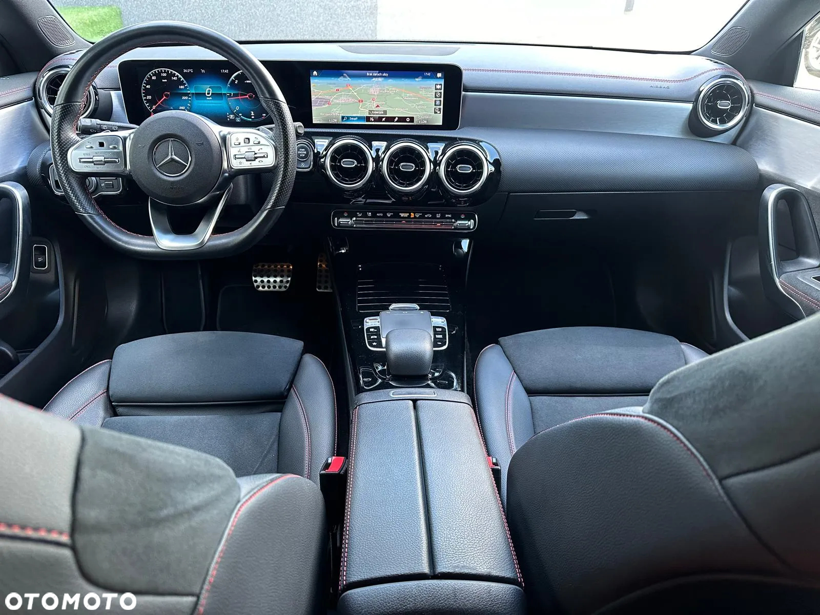Mercedes-Benz CLA - 28