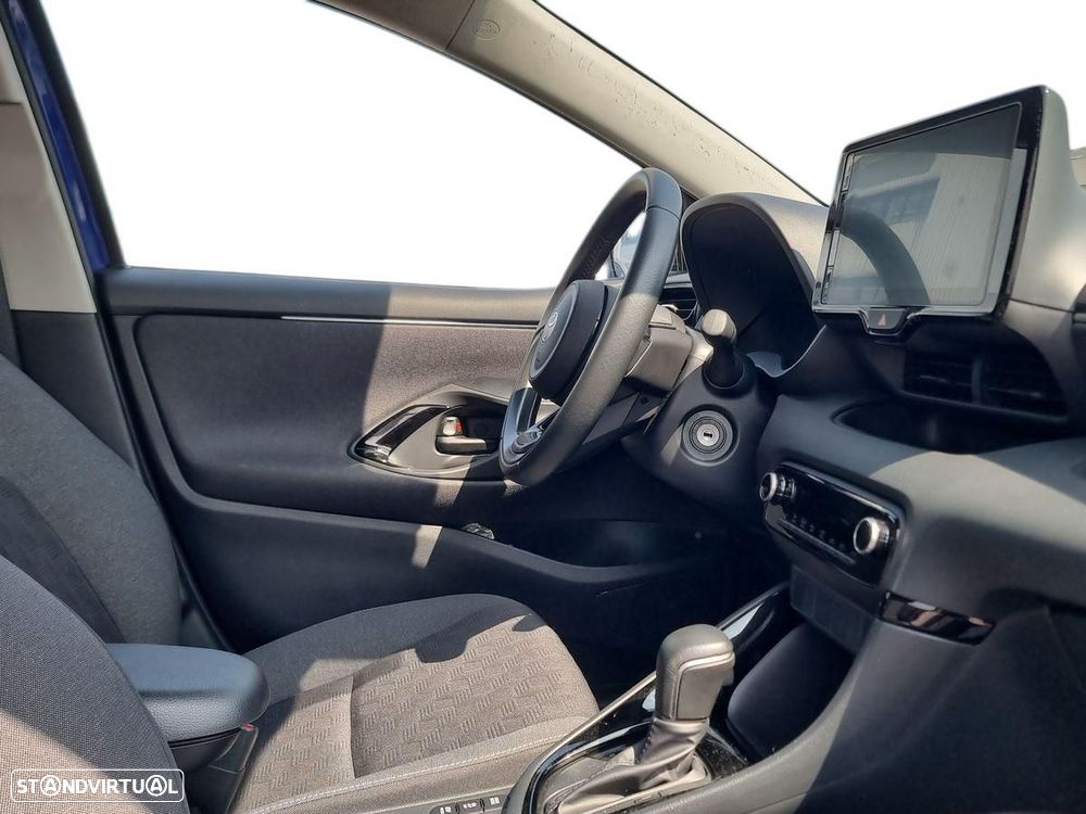Toyota Yaris — fotografia 9