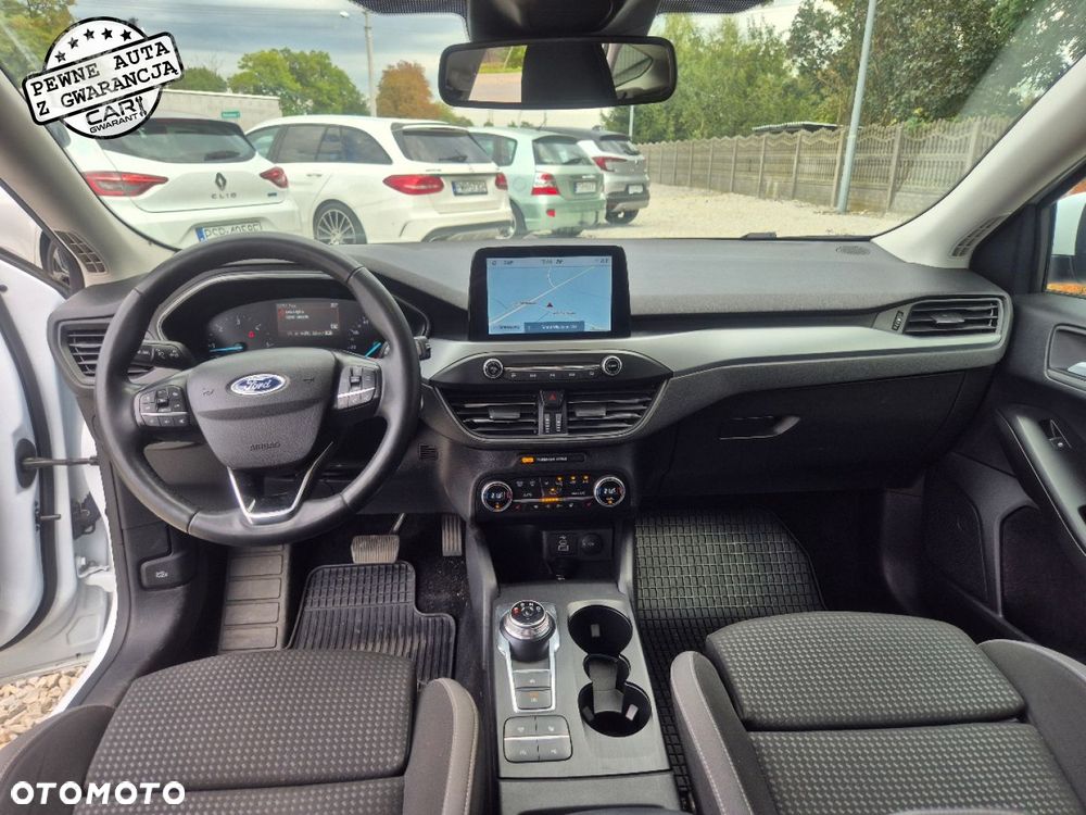 Ford Focus - 32