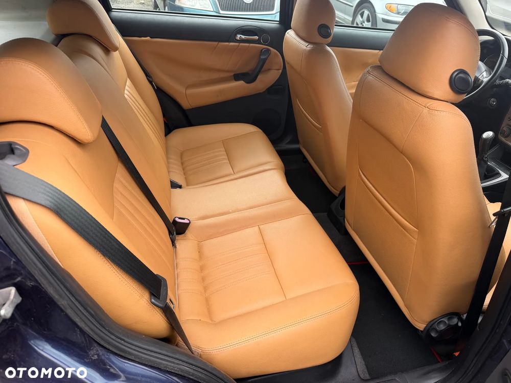 Alfa Romeo 147 1.6 Twin Spark 16V - 12