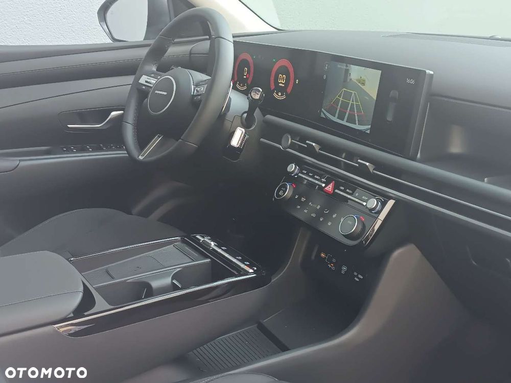 Hyundai Tucson 1.6 T-GDi HEV Smart 4WD - 36