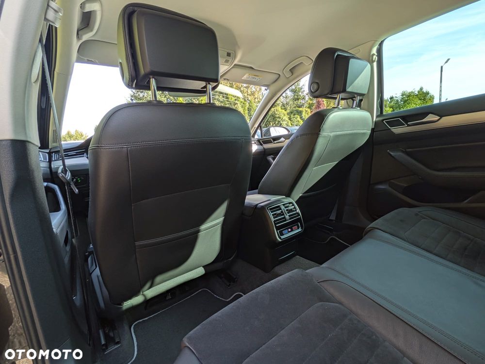 Volkswagen Passat 2.0 TDI SCR Highline DSG - 26