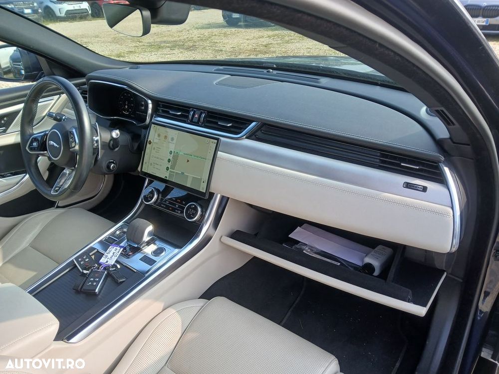 Jaguar XF D200 AWD R-Dynamic SE - 4