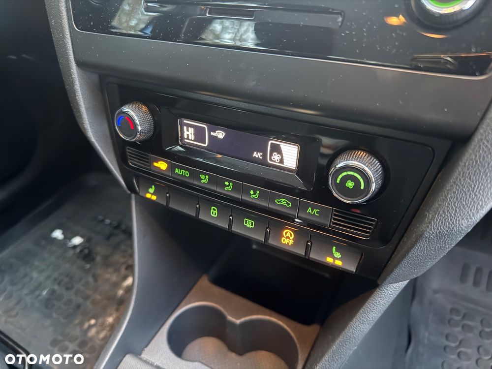 Skoda RAPID Spb 1.4 TDI DPF Style - 22