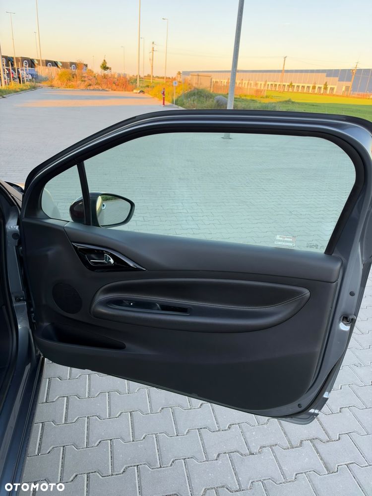 Citroën DS3 1.6 THP SportChic - 12