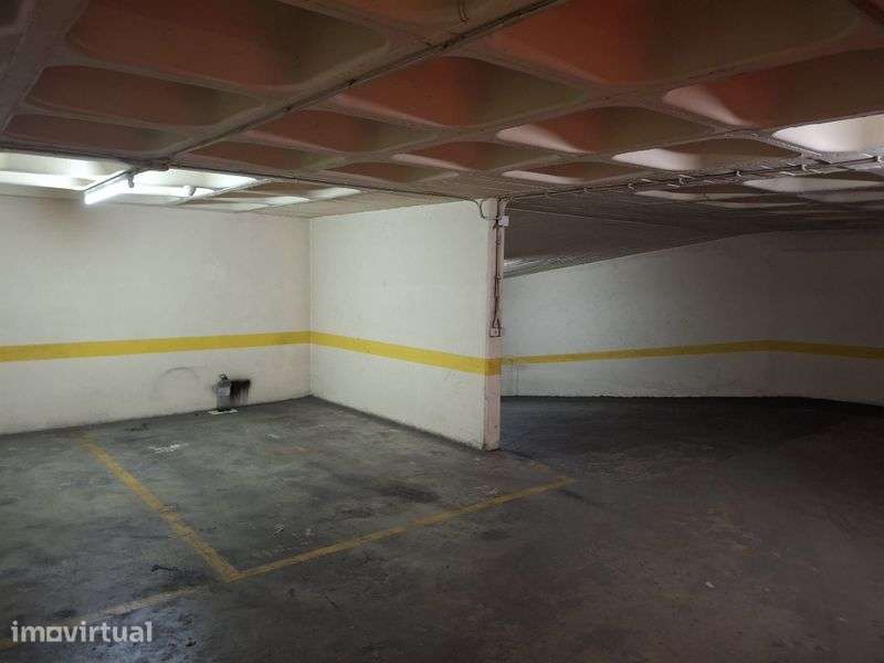 Lugar de garagem à venda – 12 m² | São Vicente, Lisboa - Grande imagem: 5/6