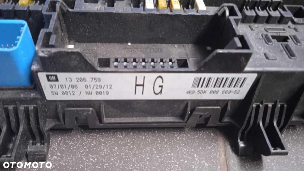 Moduł BSI OPEL ASTRA H Skrzynka bezpieczników 13206759 HG 5dk00866952 - 2