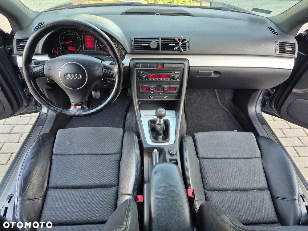Audi A4 Limousine - 27