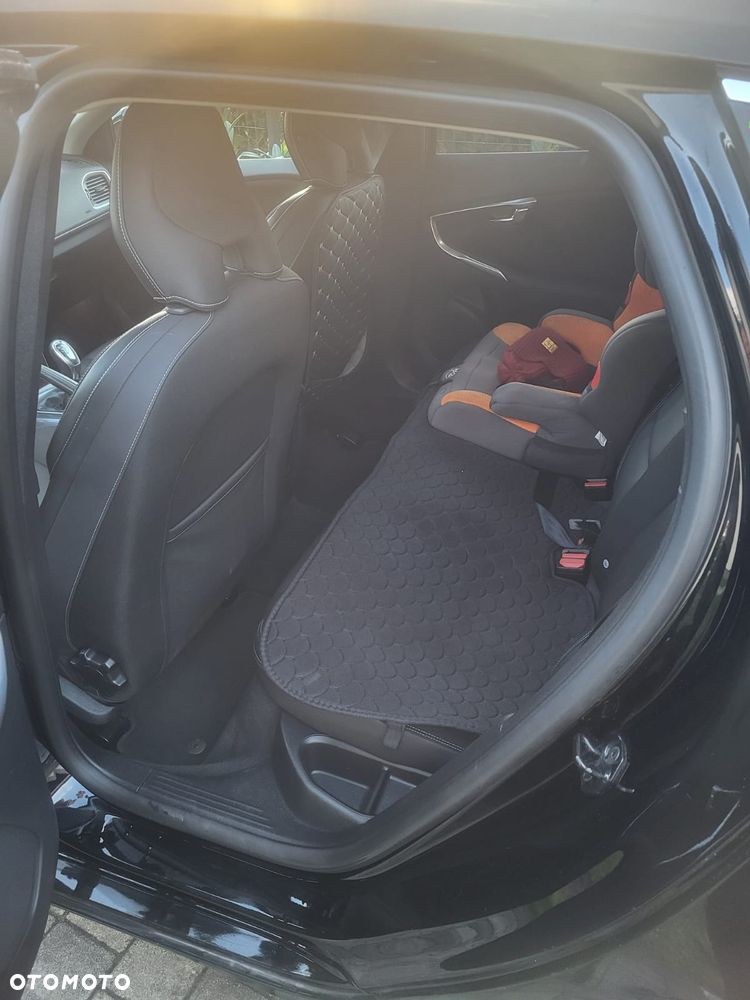 Volvo V40 - 16