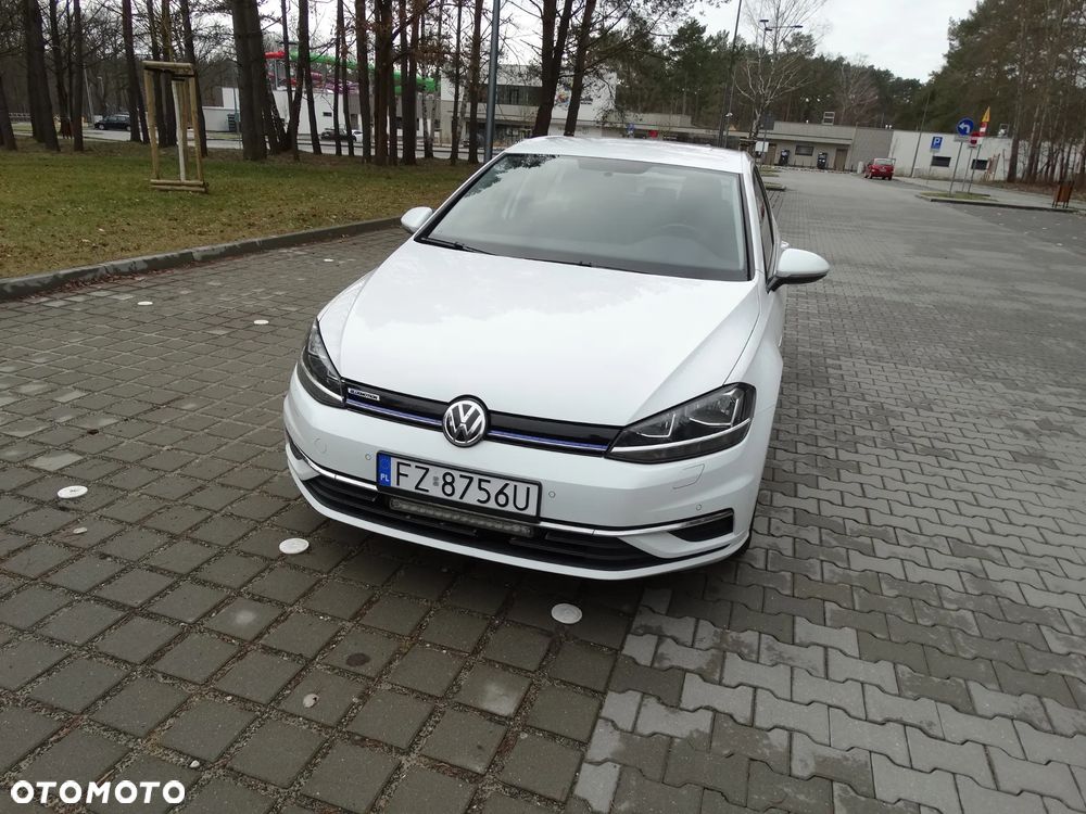 Volkswagen Golf 1.5 TSI BlueMotion ACT Comfortline - 4