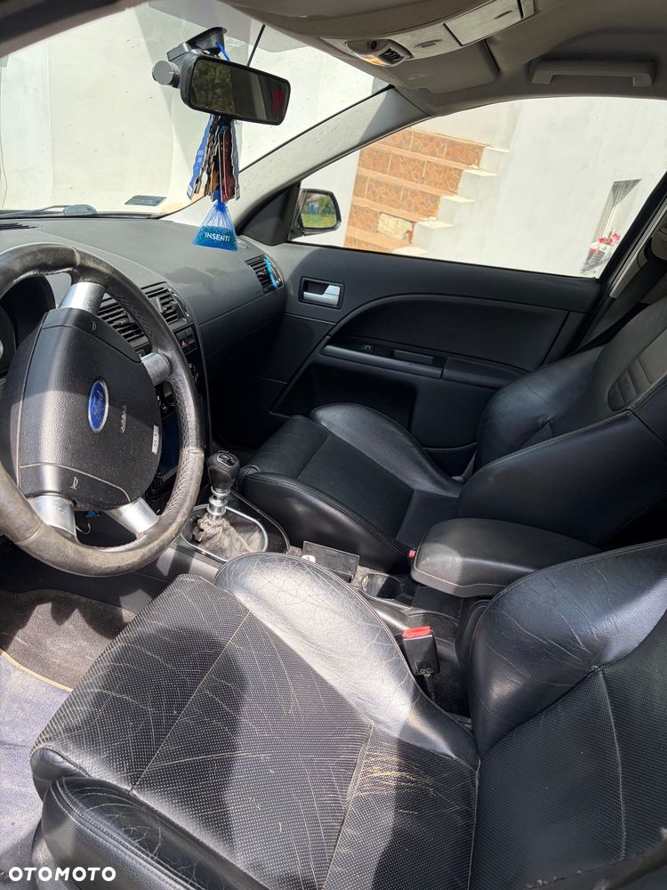 Ford Mondeo V6 ST 220 - 9