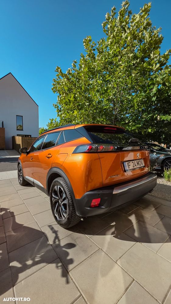Peugeot 2008 1.5 BlueHDI 130 S&S EAT8 Allure - 4