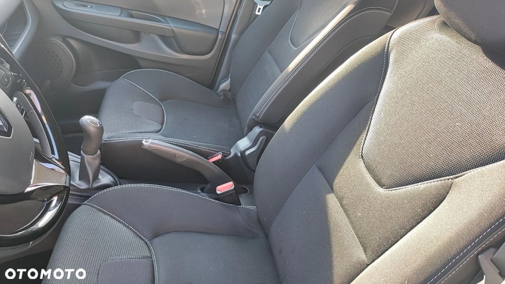 Renault Clio TCe 90 Luxe - 23