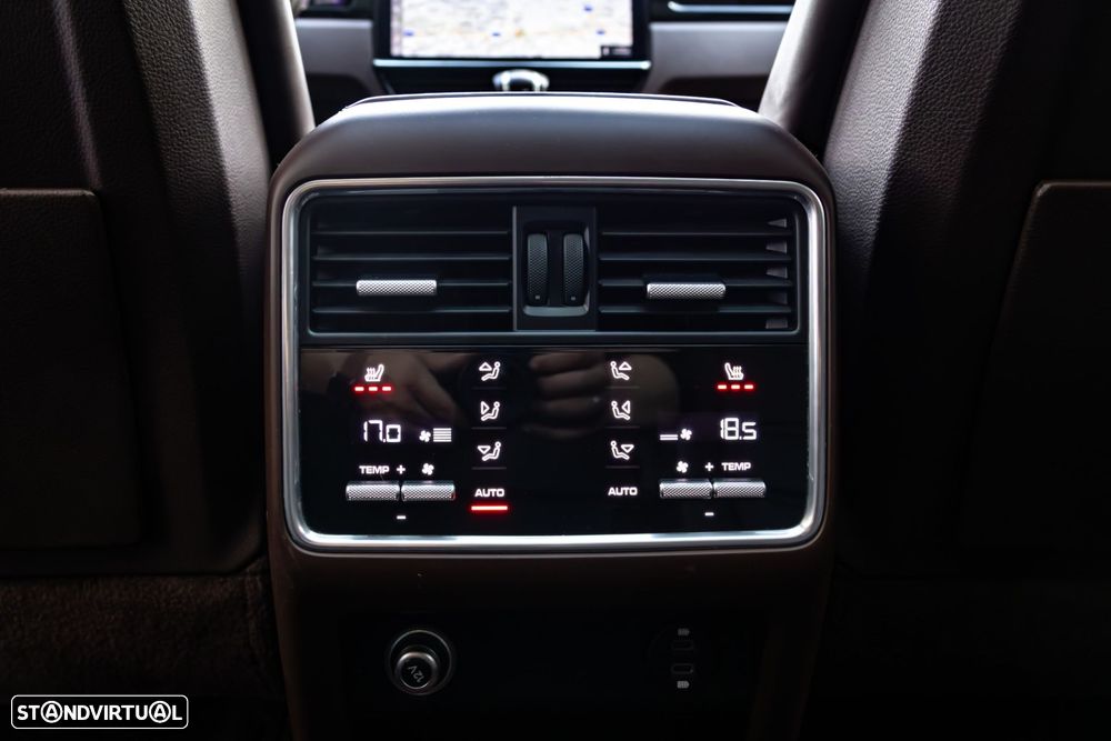Porsche Cayenne Coupé E-Hybrid - 40