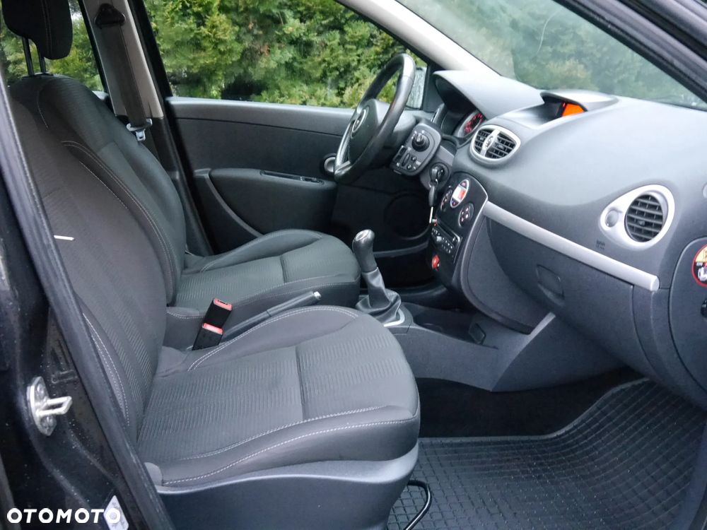 Renault Clio 1.2 16V 75 Dynamique - 19