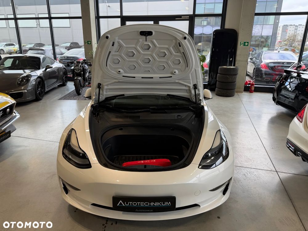 Tesla Model 3 - 19