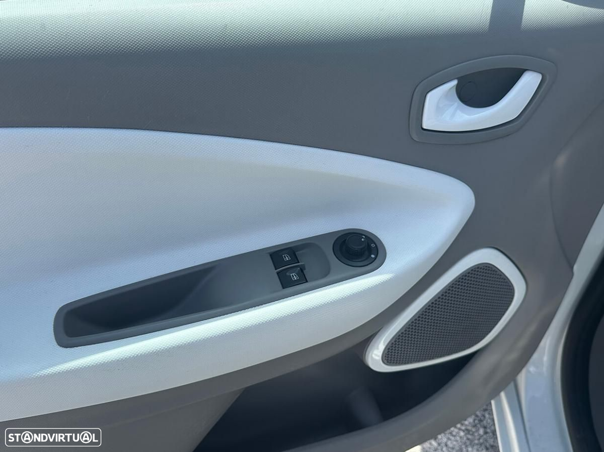 Renault Zoe (c/ Bateria) Life - 19