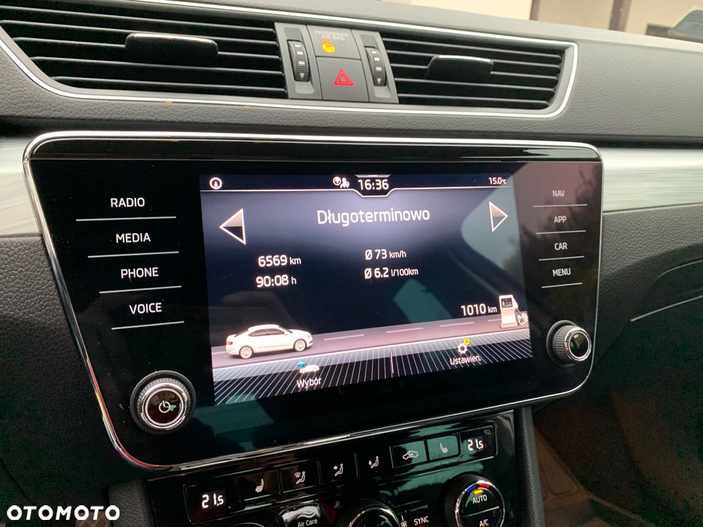 Skoda Superb 1.5 TSI Ambition DSG - 19