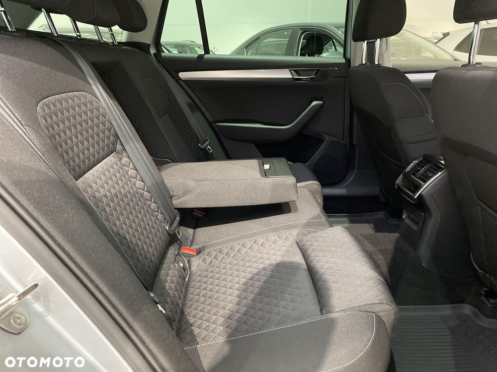 Skoda Superb 1.5 TSI Ambition DSG - 16