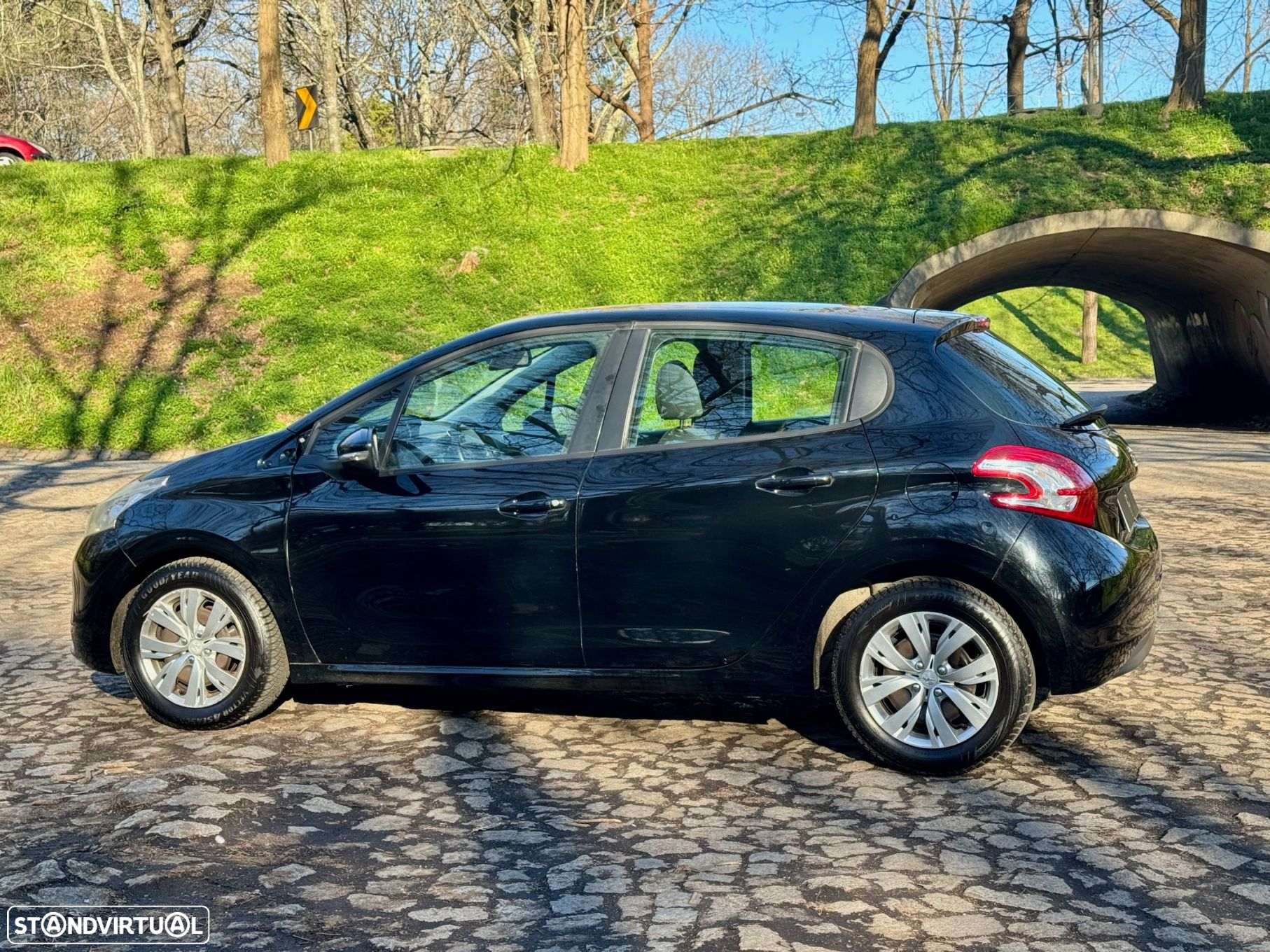 Peugeot 208 1.2 VTi Active - 13